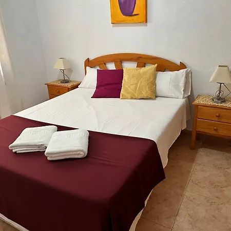 Homely Alcatri Apartment *