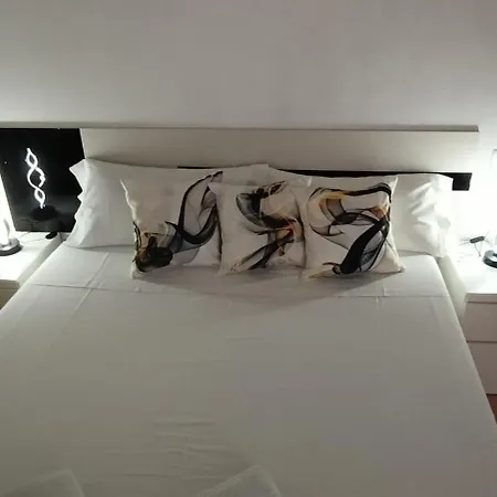 Homely Alcatri Торрев'єха