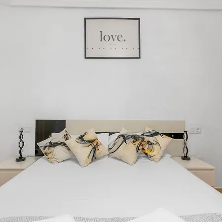 Appartement Homely Alcatri *