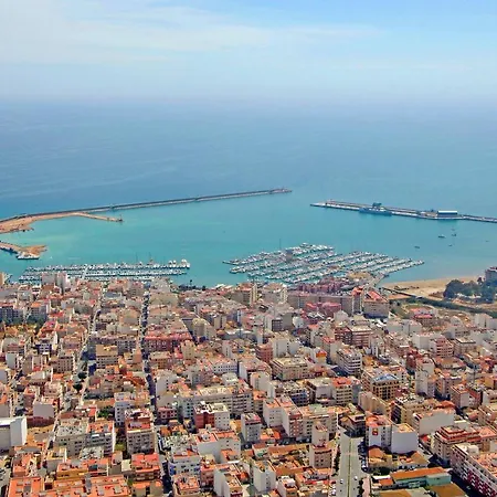 Homely Alcatri Апартаменти *