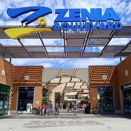 Homely Alcatri Apartment